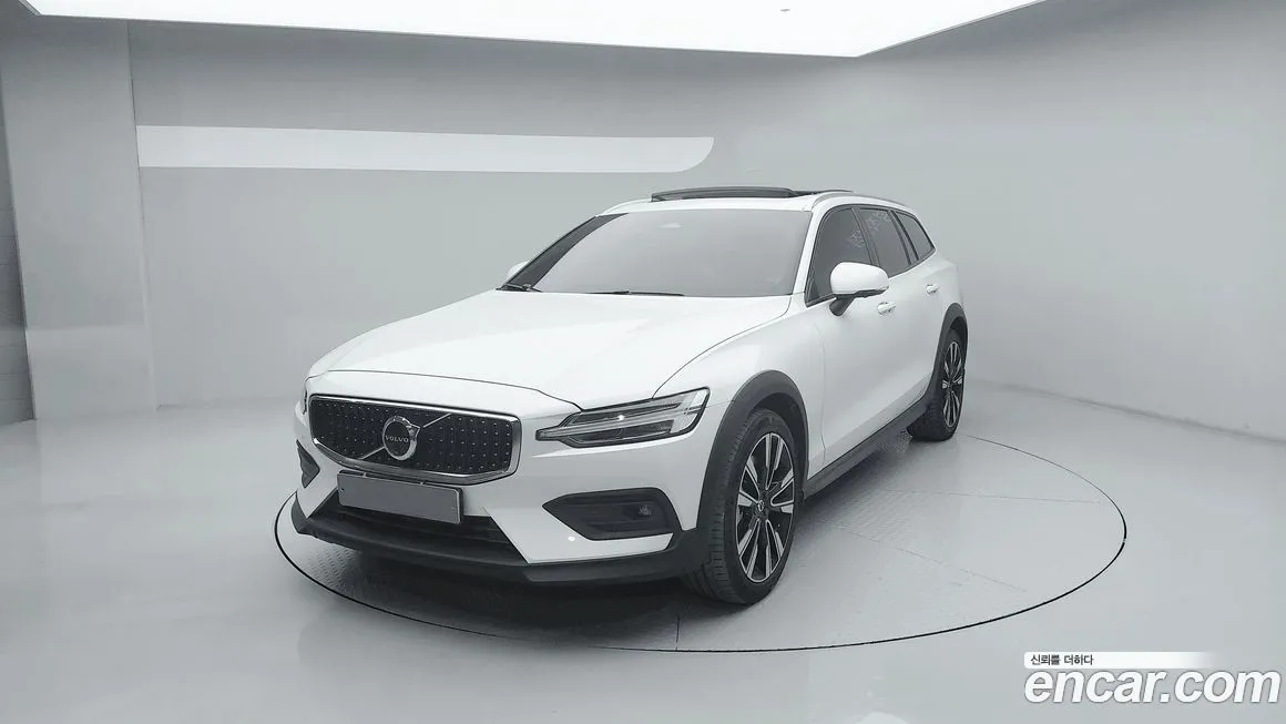 Volvo V60 2024 из KR, фото 1