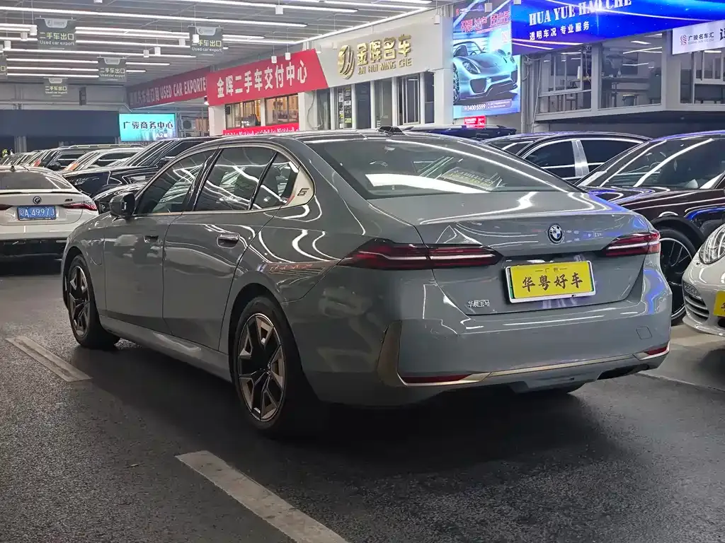 BMW i5 — фото 10