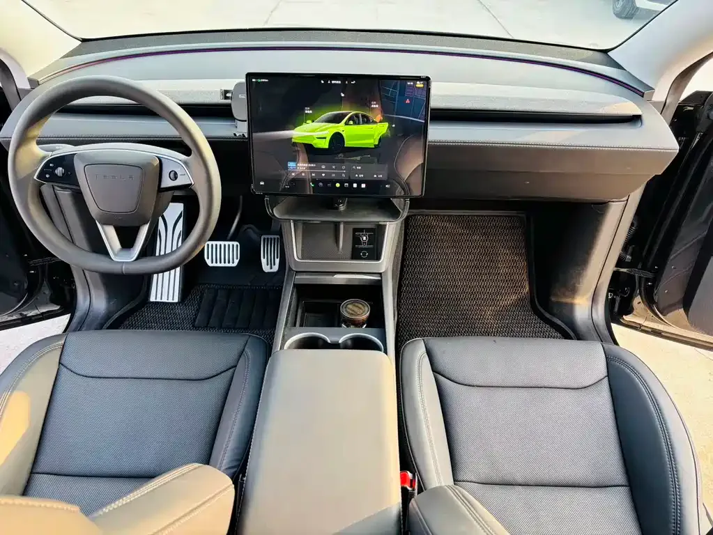 Tesla Model Y — фото 7