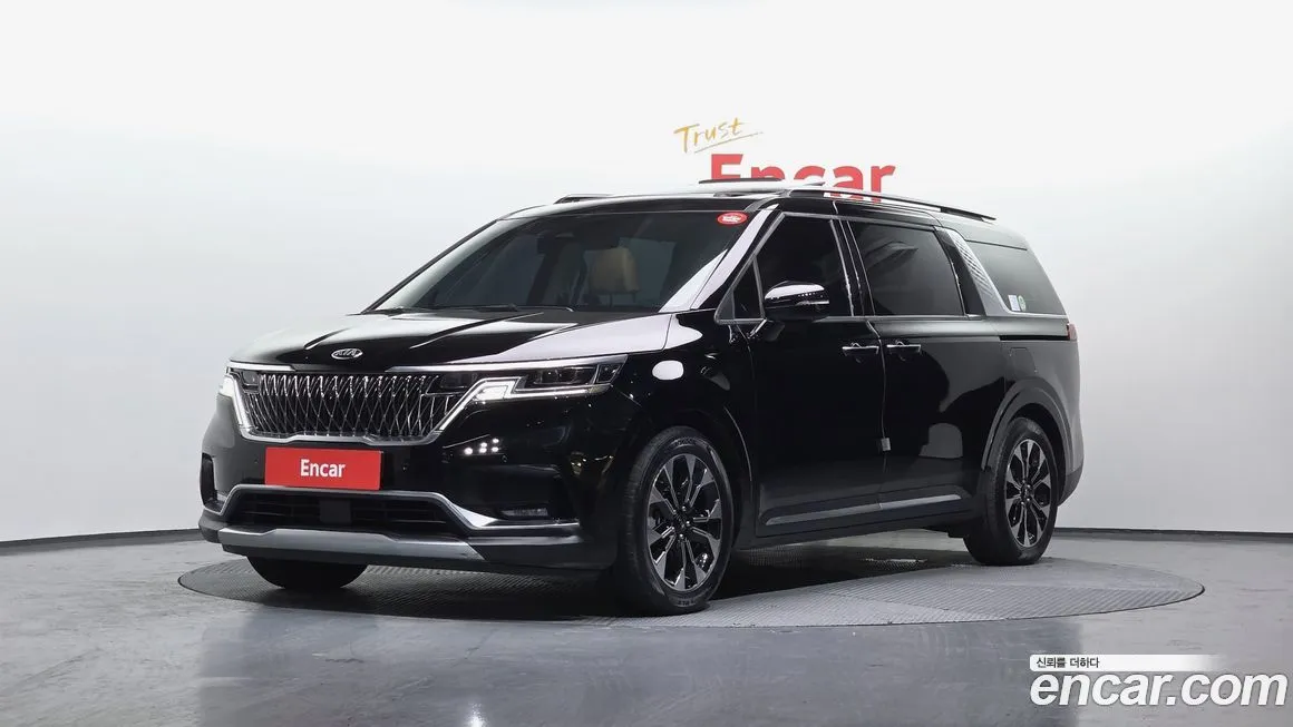 Kia Carnival — фото 1