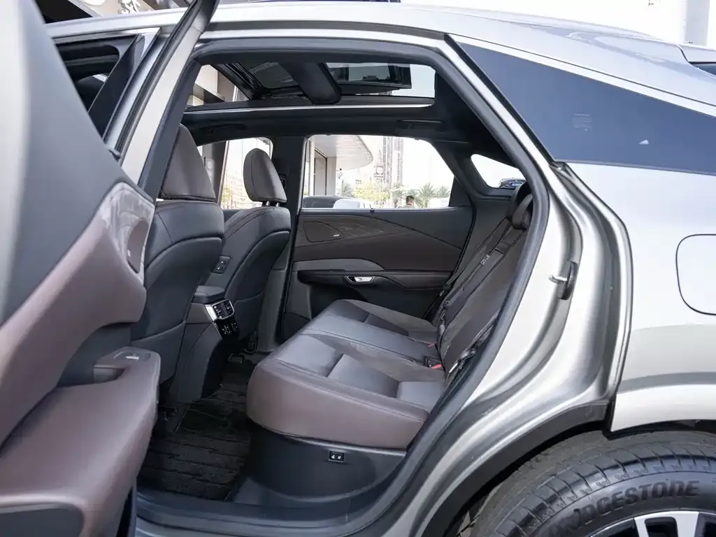 Lexus RX New Energy 2023 из CN, фото 3