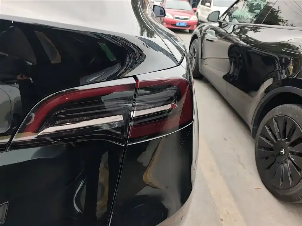 Tesla Model Y 2023 из CN, фото 5
