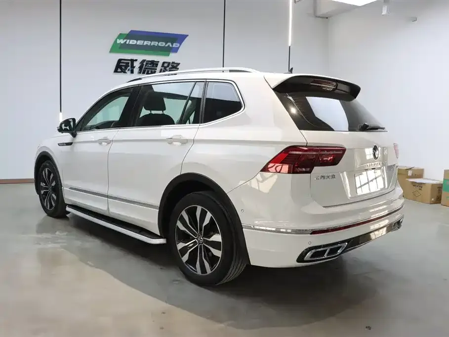 Volkswagen Tiguan L — фото 2