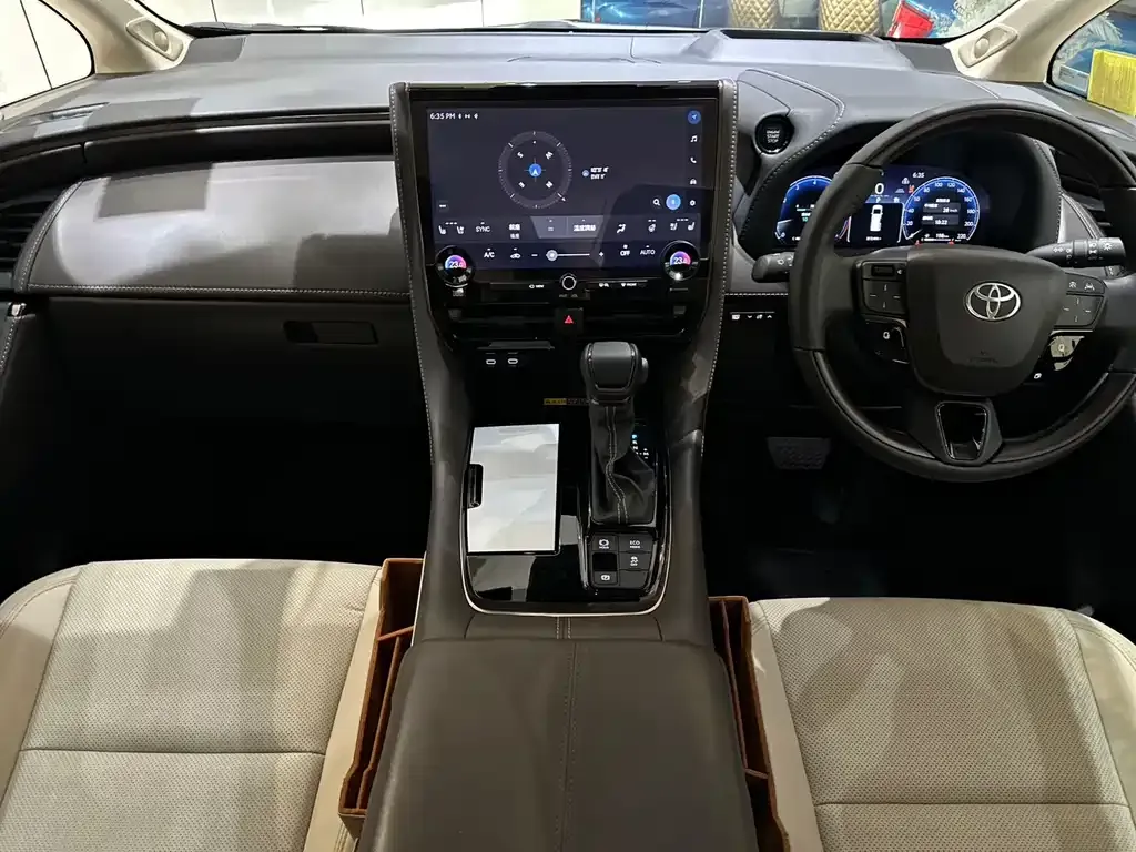 Toyota Alphard 2023 из CN, фото 10