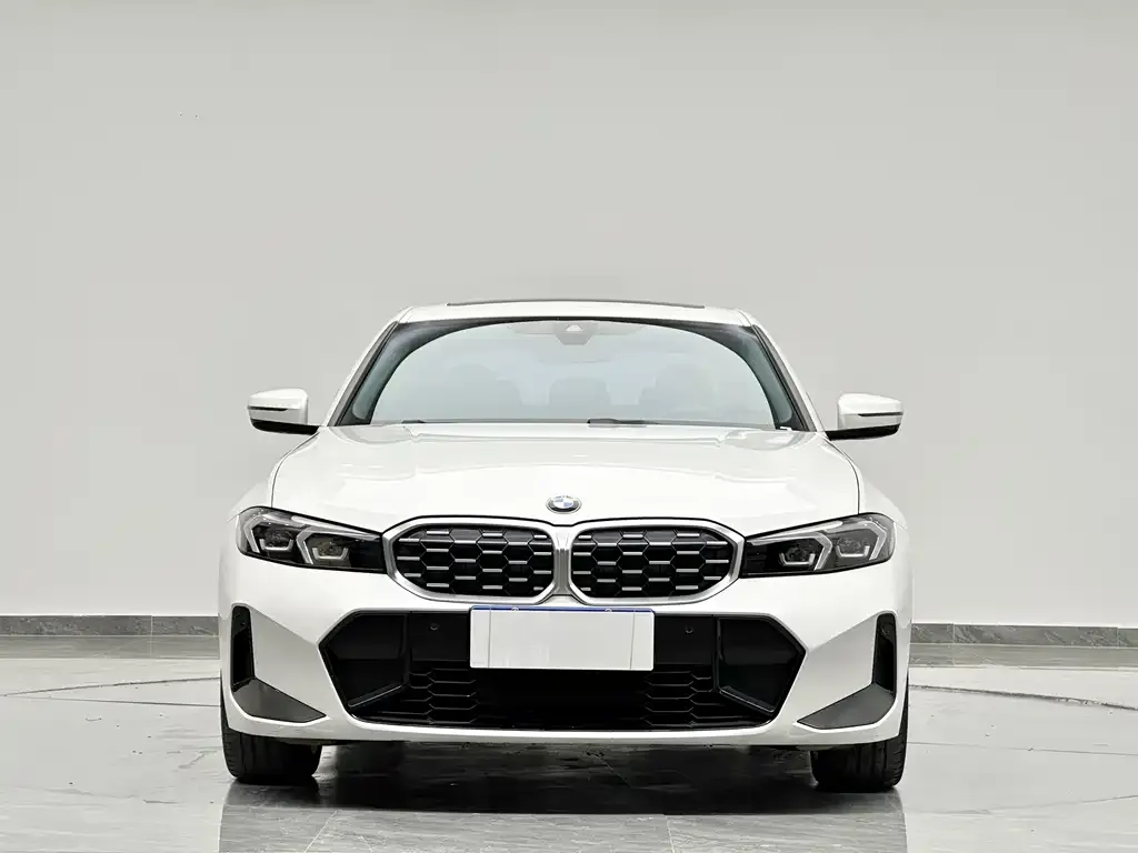 BMW 3 Series 2023 из CN, фото 2