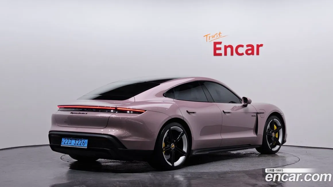 Porsche Taycan 2022 из KR, фото 3