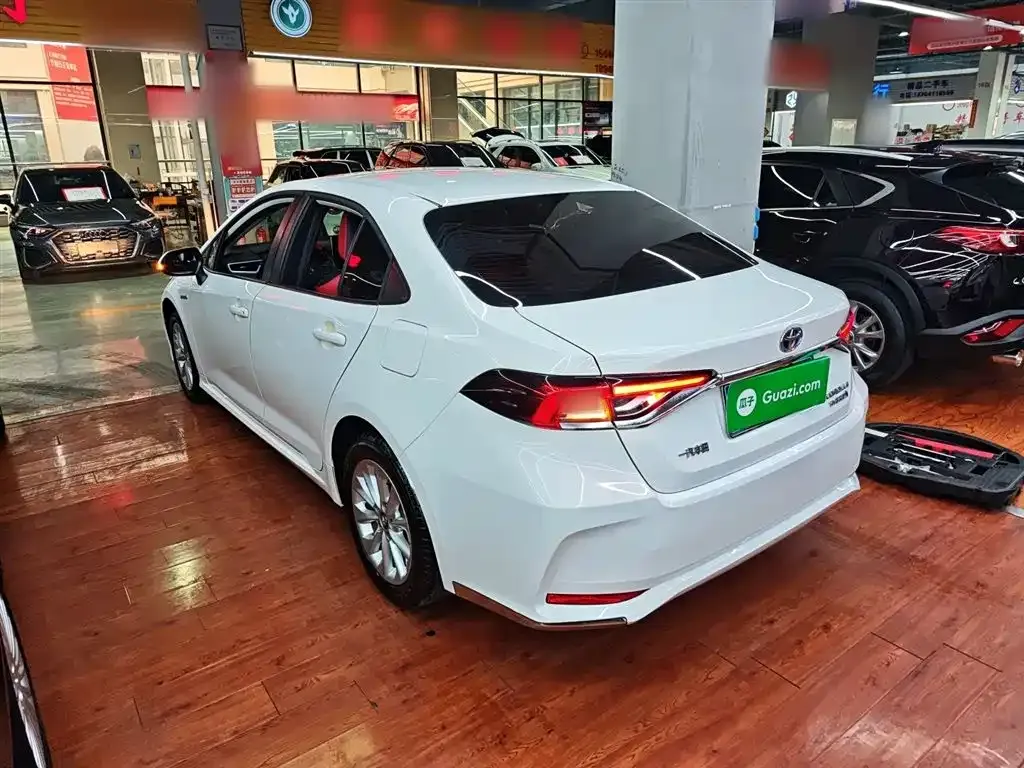 Toyota Corolla 2023 из CN, фото 3