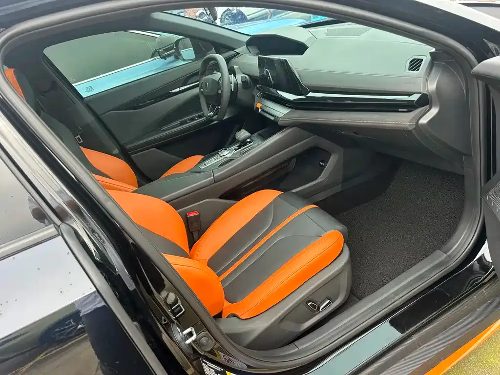 Changan UNI-V 2024 из CN, фото 8