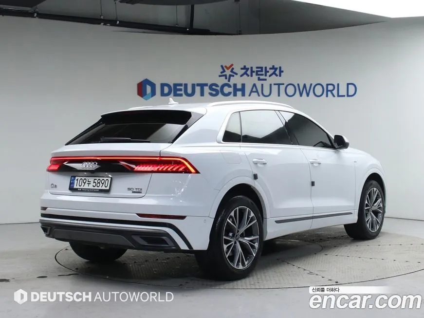Audi Q8 2021 из KR, фото 2