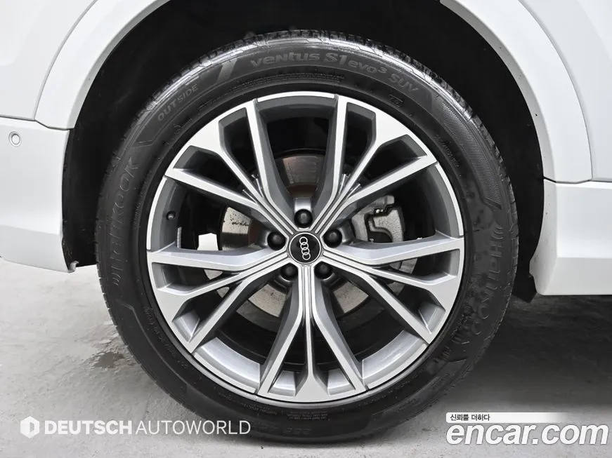 Audi Q8 2021 из KR, фото 8