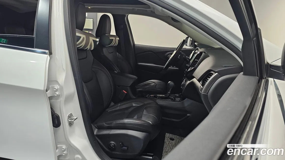 Jeep Cherokee 2021 из KR, фото 7