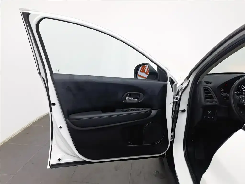 Honda Vezel 2022 из CN, фото 9