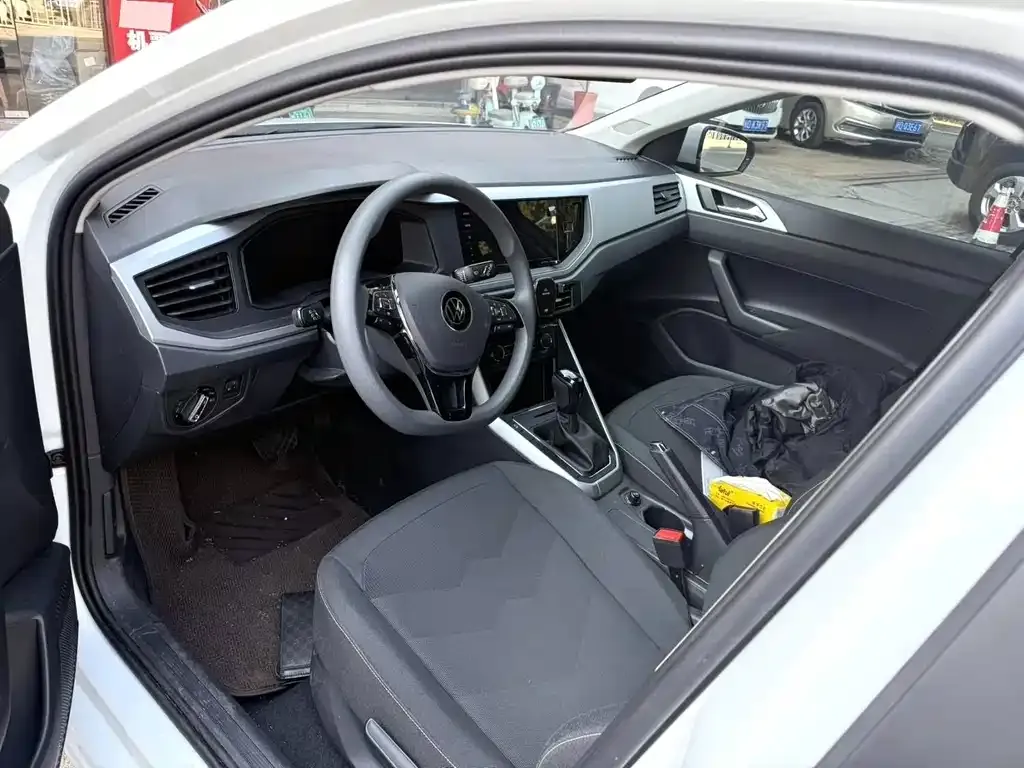 Volkswagen Polo 2024 из CN, фото 2