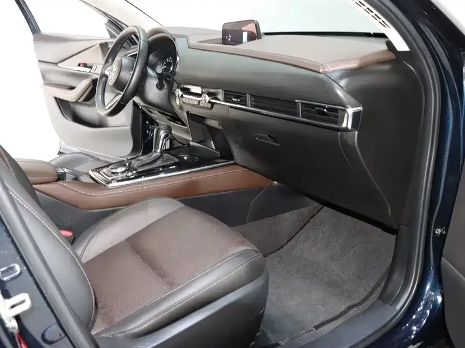 Mazda CX-30 2022 из CN, фото 8