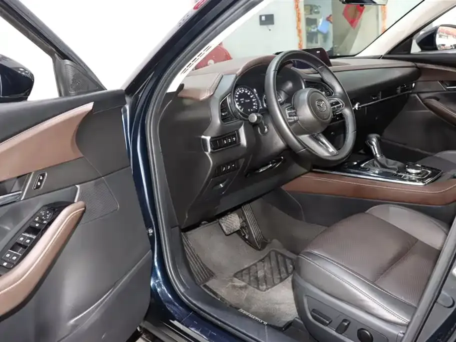 Mazda CX-30 2022 из CN, фото 5