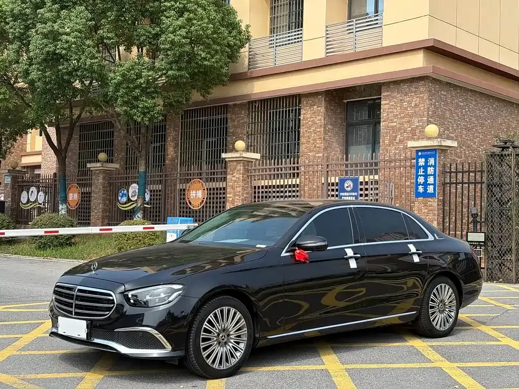 Mercedes-Benz E-Class 2023 из CN, фото 1