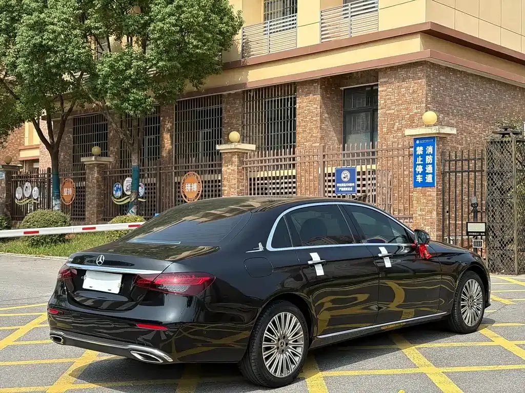 Mercedes-Benz E-Class 2023 из CN, фото 9