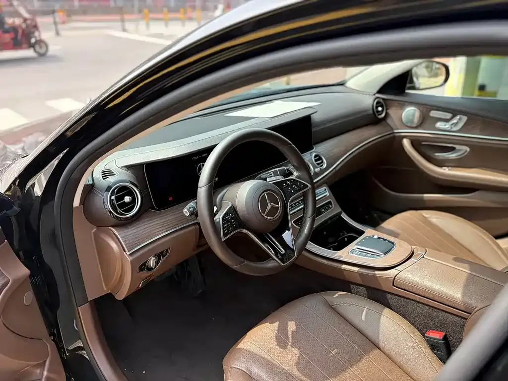 Mercedes-Benz E-Class 2023 из CN, фото 5