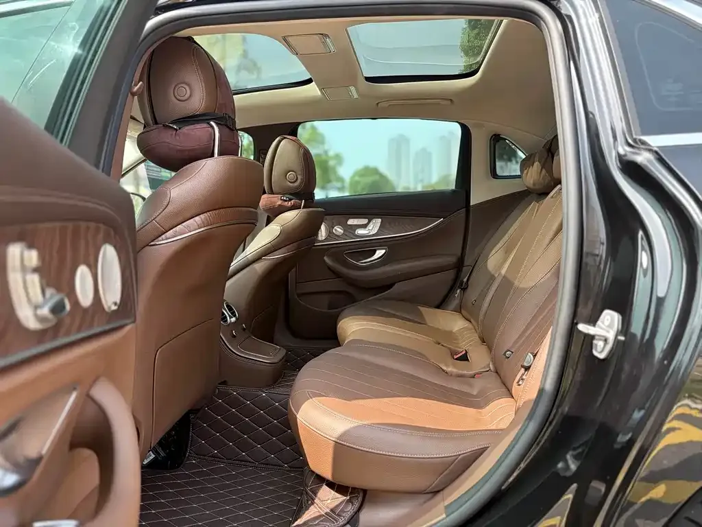 Mercedes-Benz E-Class 2023 из CN, фото 8