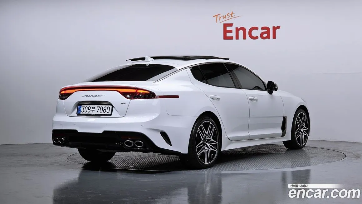 Kia Stinger 2023 из KR, фото 10