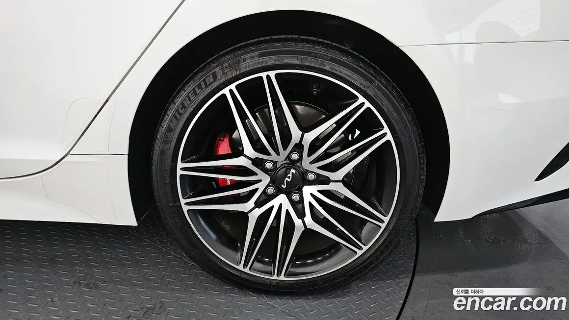 Kia Stinger 2023 из KR, фото 4
