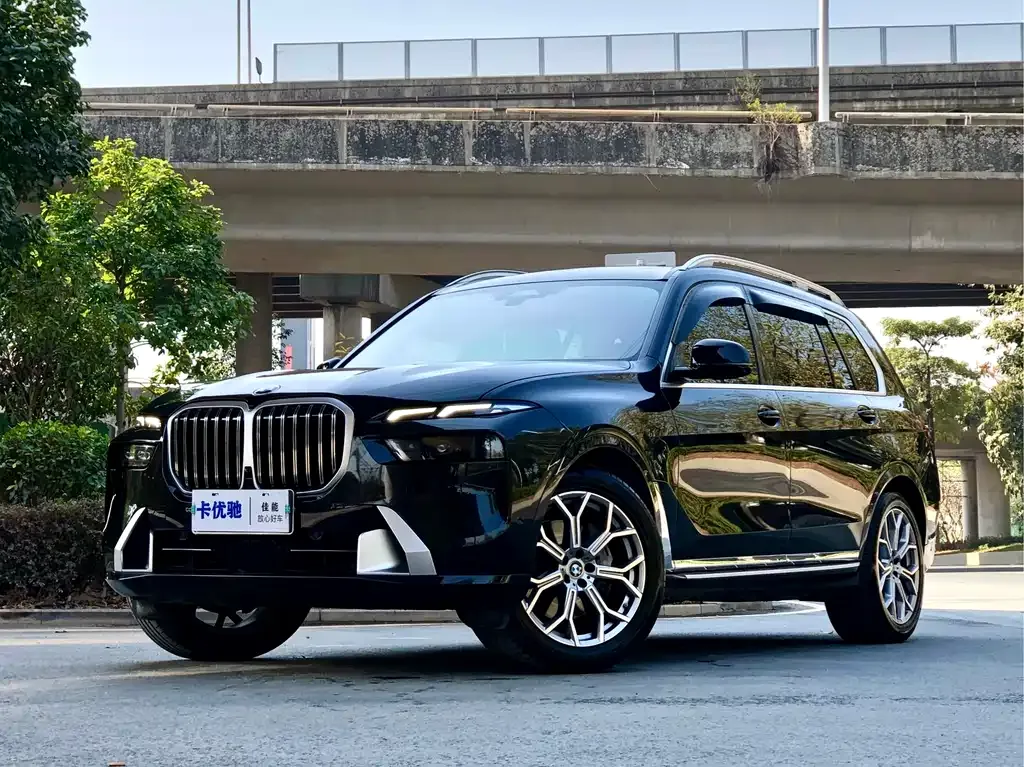 BMW X7 — фото 1