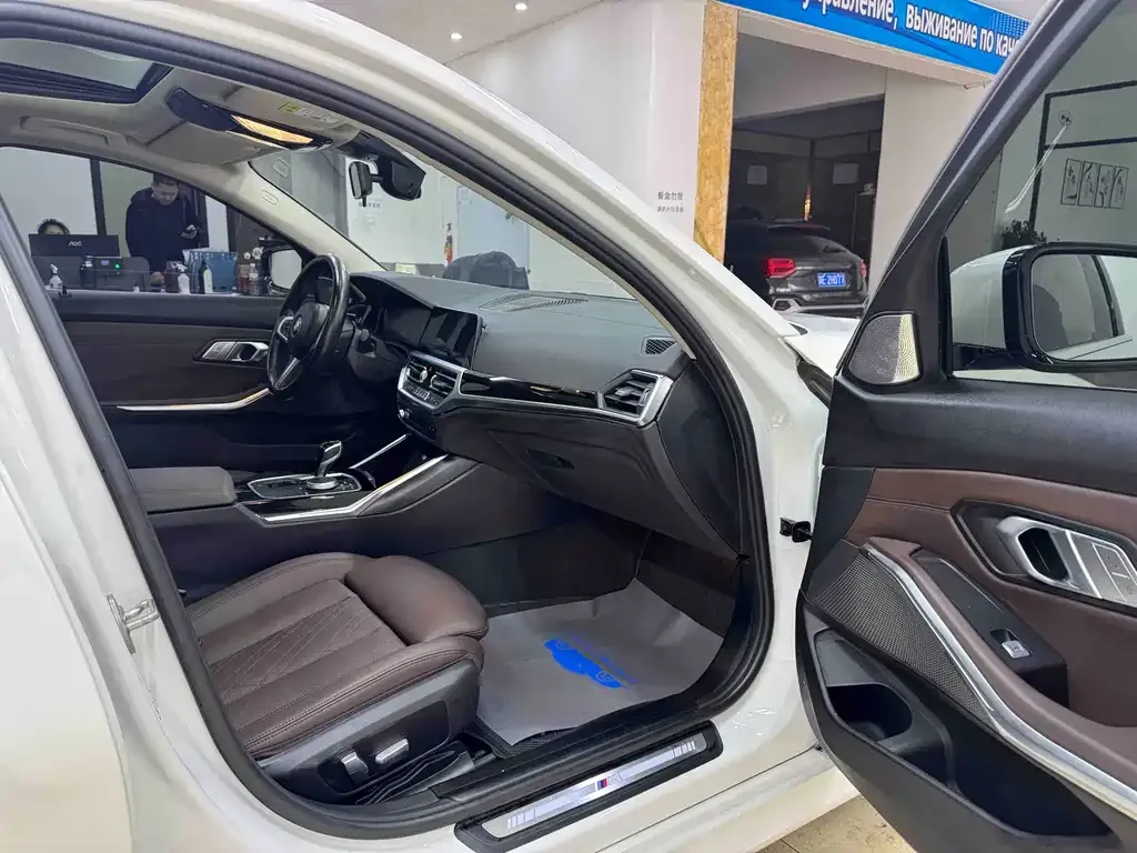BMW 3 Series 2022 из CN, фото 5