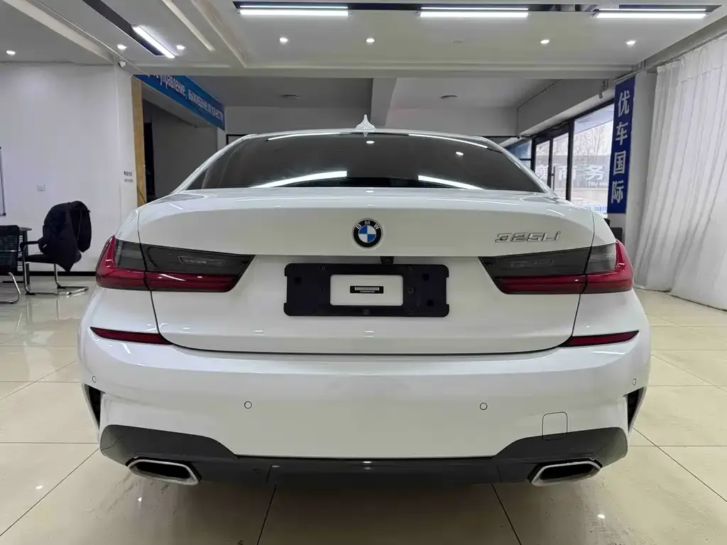 BMW 3 Series 2022 из CN, фото 6