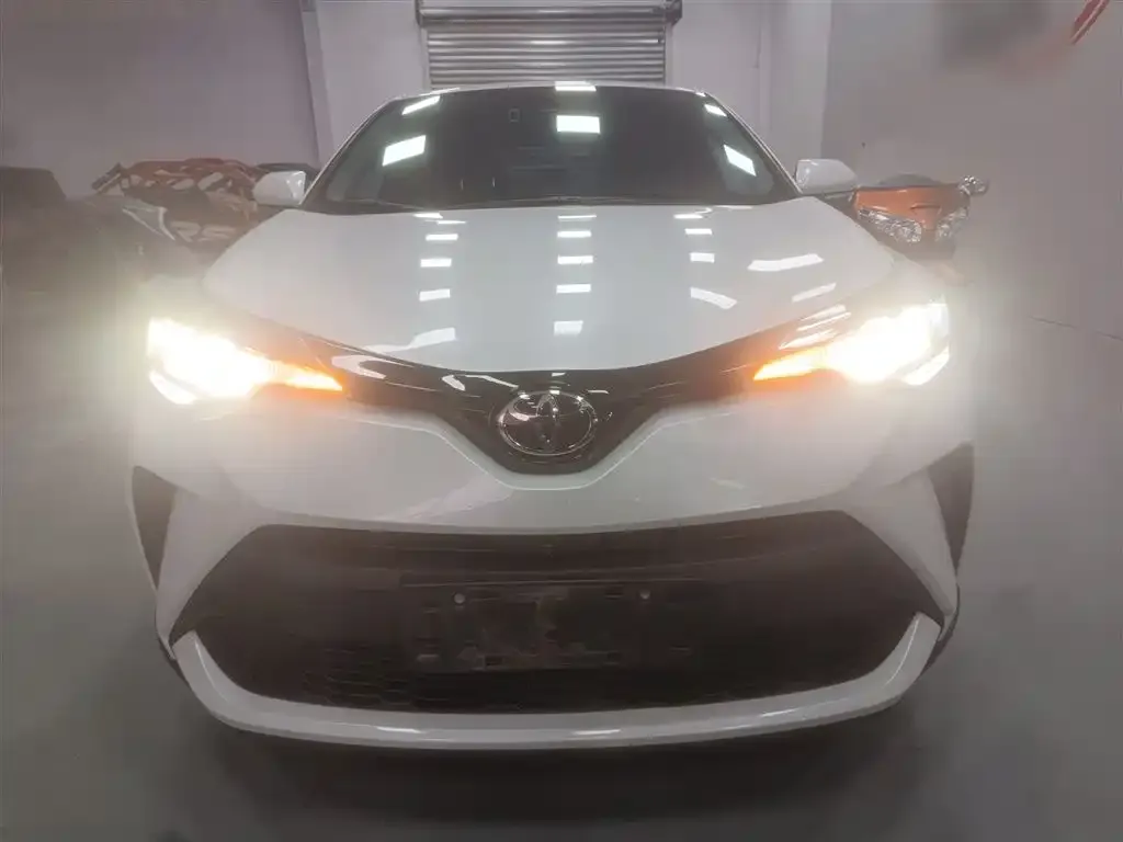 Toyota C-HR 2023 из CN, фото 9
