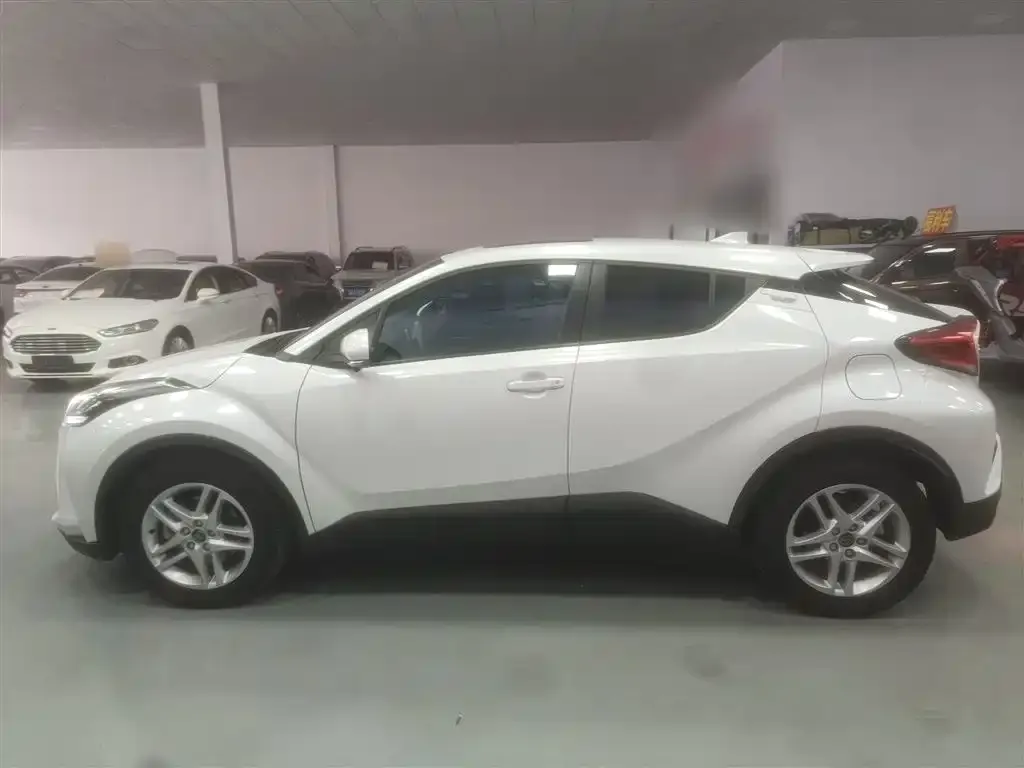 Toyota C-HR 2023 из CN, фото 6