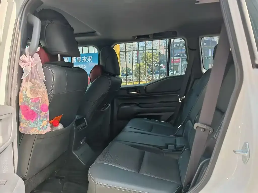 Toyota Prado 2025 из CN, фото 2