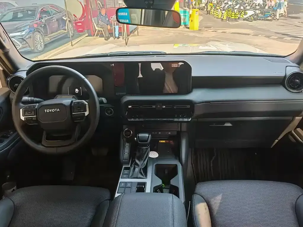 Toyota Prado 2025 из CN, фото 4