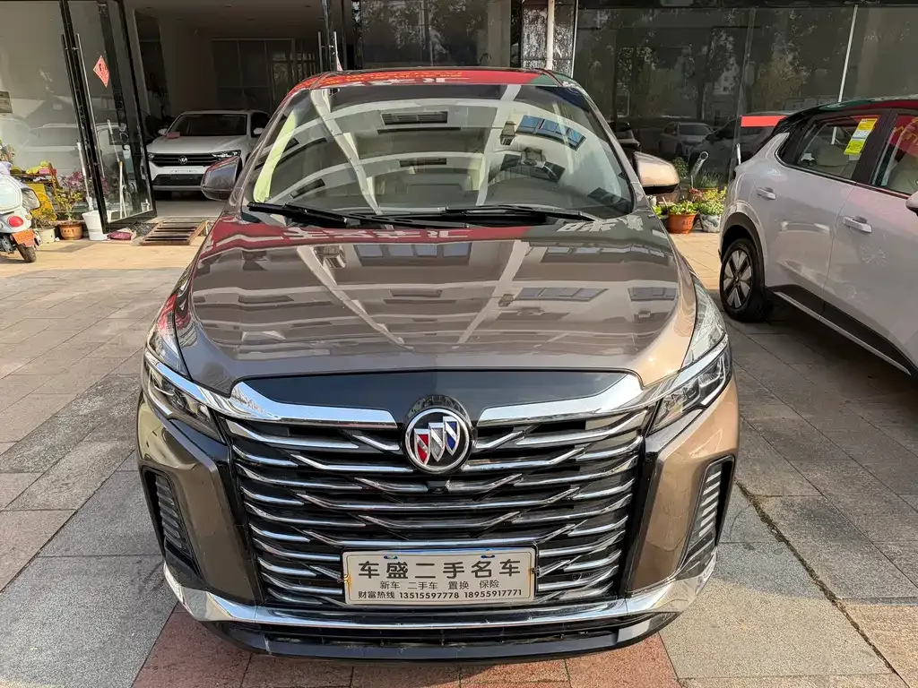 Buick GL8 2023 из CN, фото 1