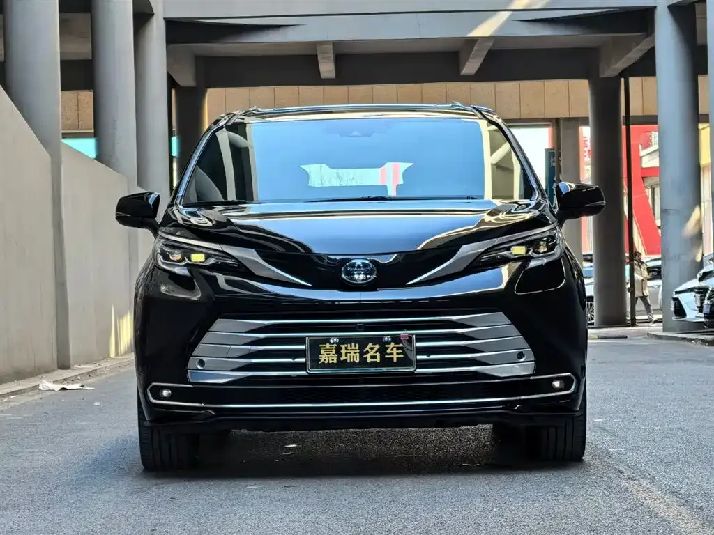 Toyota Sienna 2023 из CN, фото 10