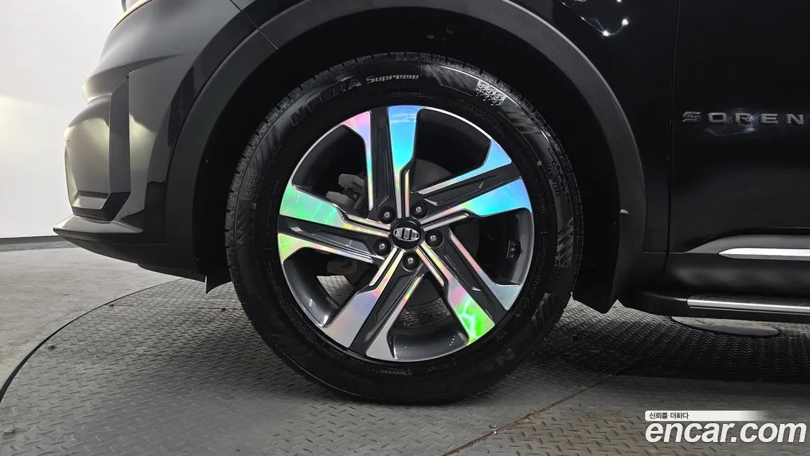 Kia Sorento — фото 6