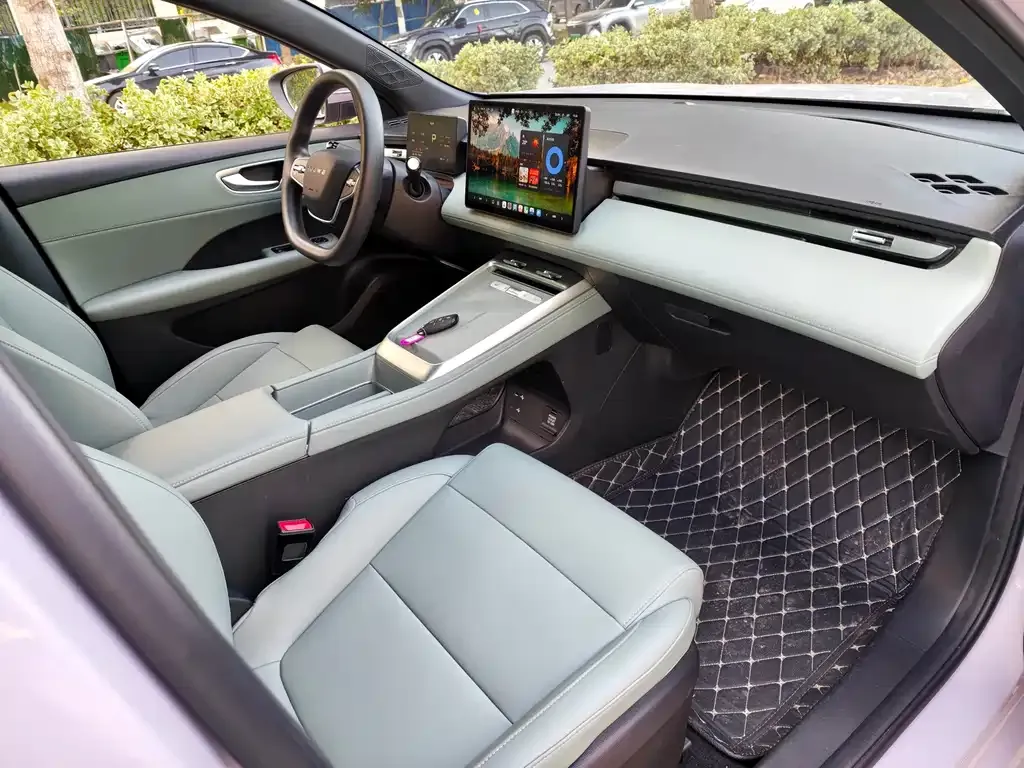 Roewe D6 2025 из CN, фото 2