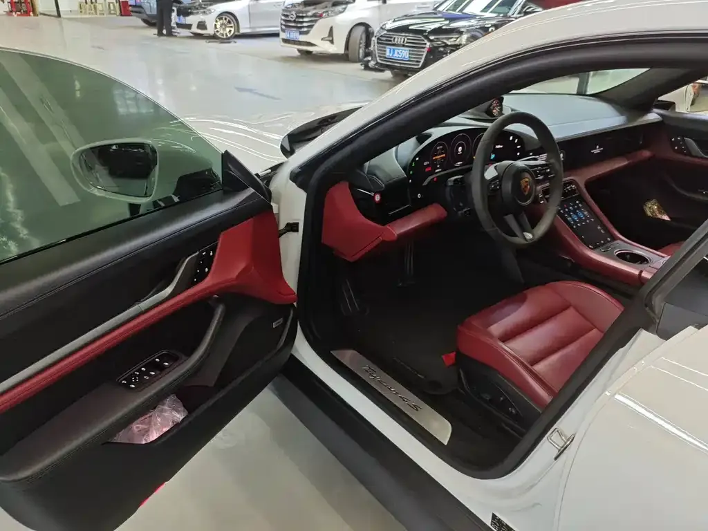 Porsche Taycan 2022 из CN, фото 10