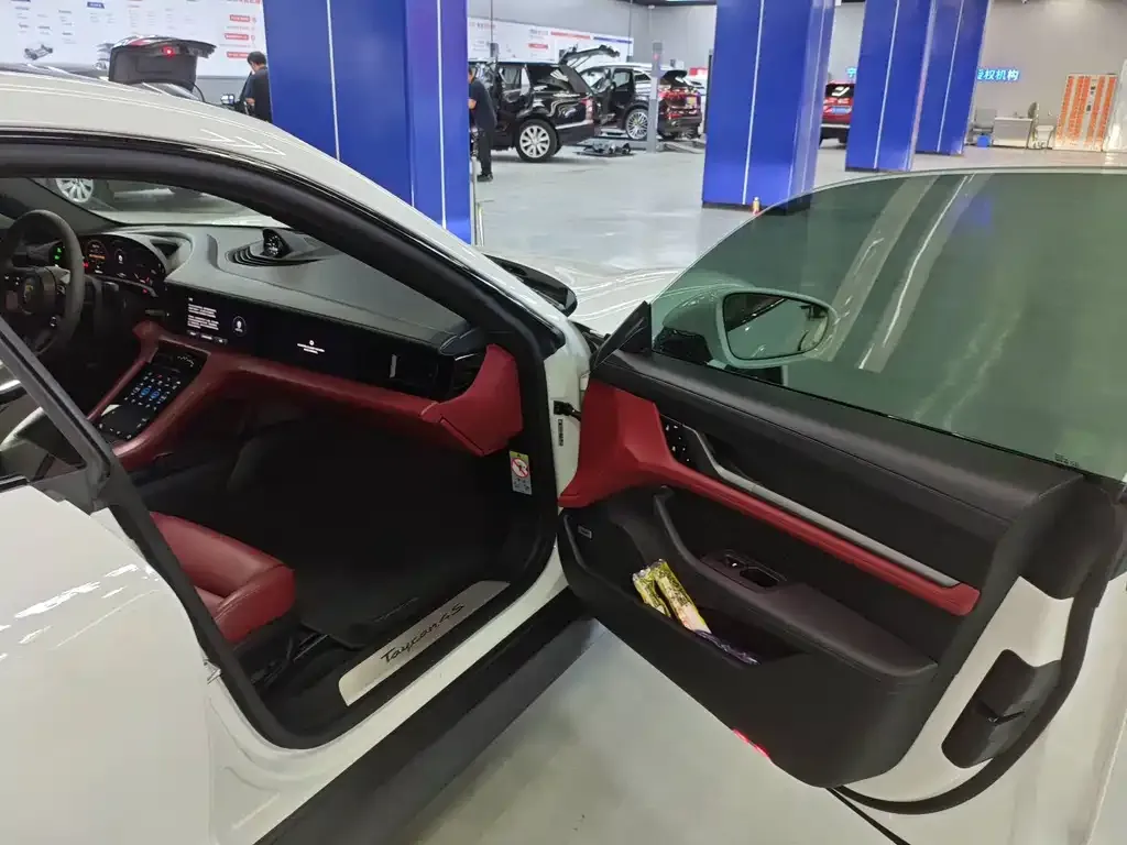 Porsche Taycan 2022 из CN, фото 3