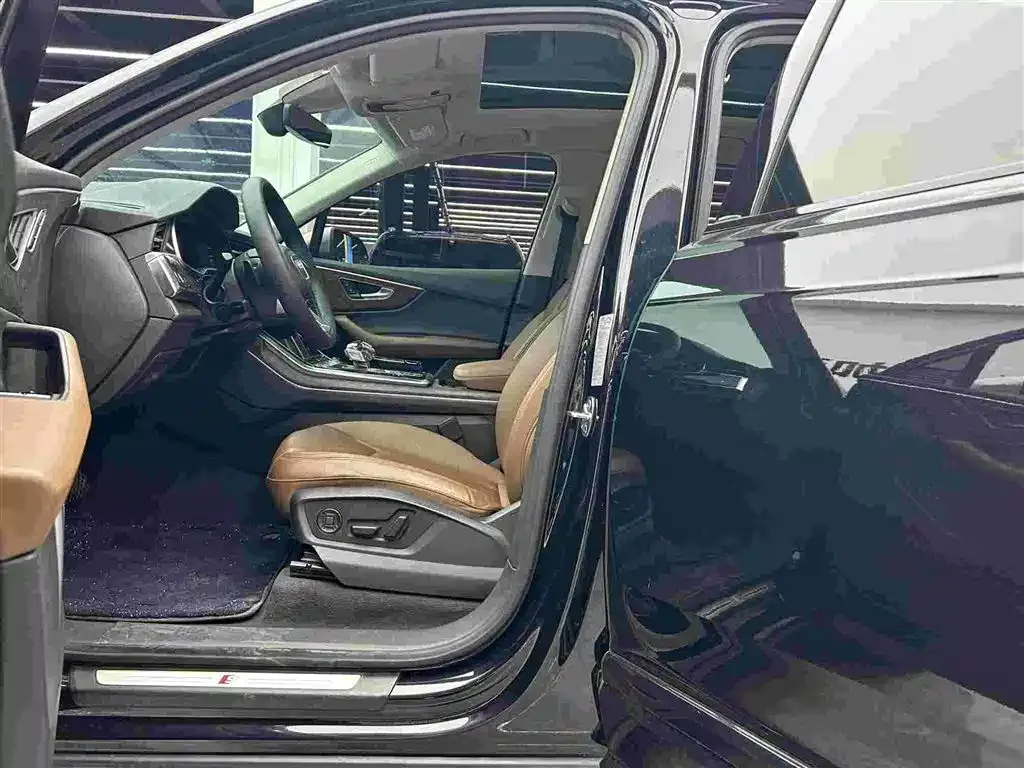 Audi Q7 — фото 10