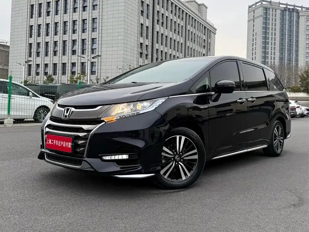 Honda Odyssey — фото 1
