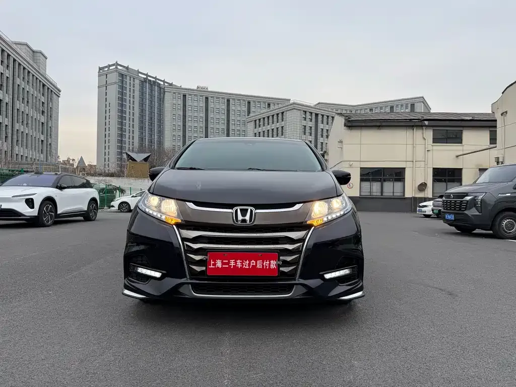 Honda Odyssey — фото 2