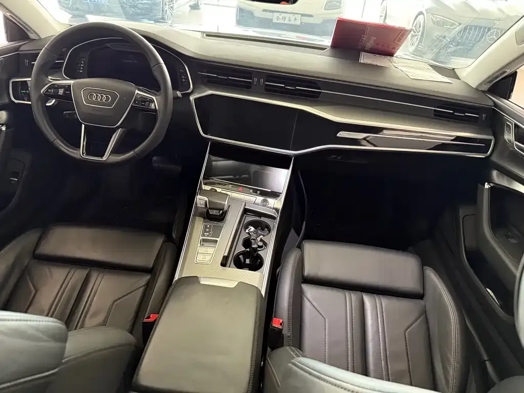 Audi A7 2021 из CN, фото 4