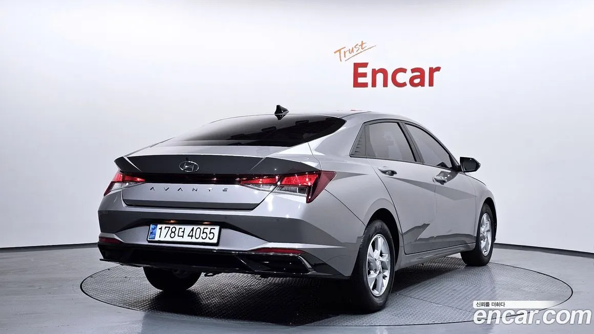 Hyundai AVANTE 2021 из KR, фото 2