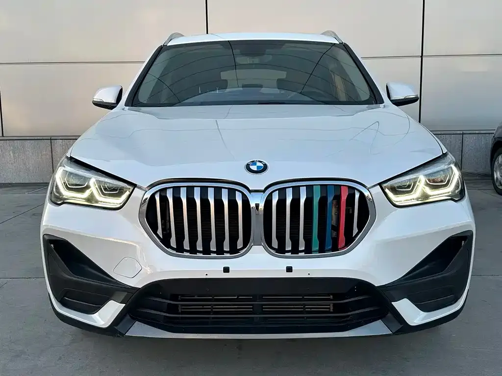 BMW X1 — фото 9