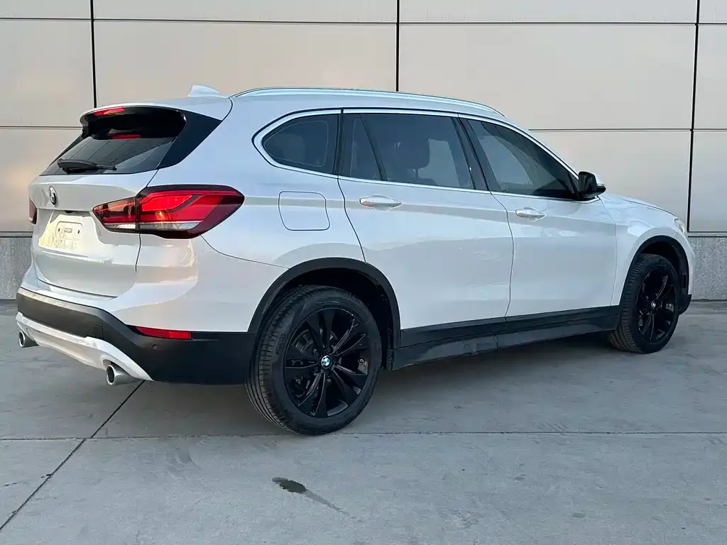 BMW X1 — фото 3