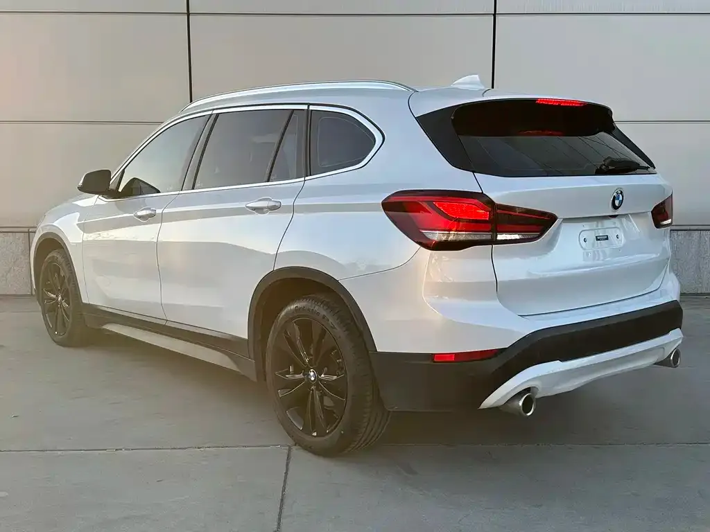 BMW X1 — фото 2