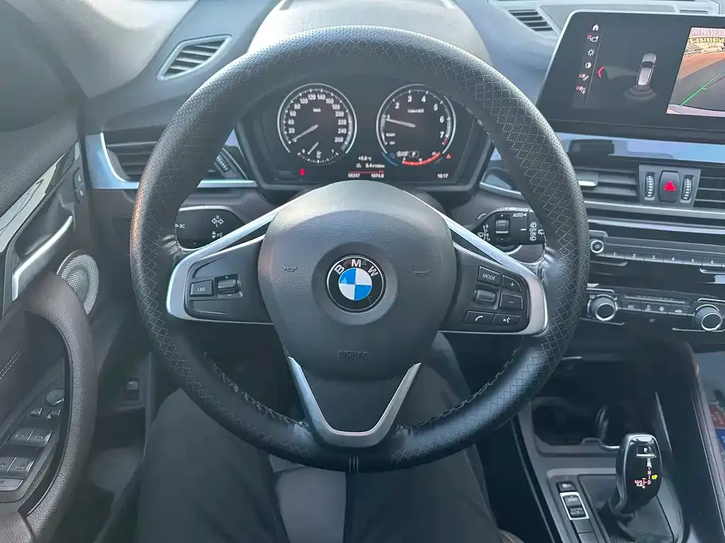 BMW X1 — фото 10