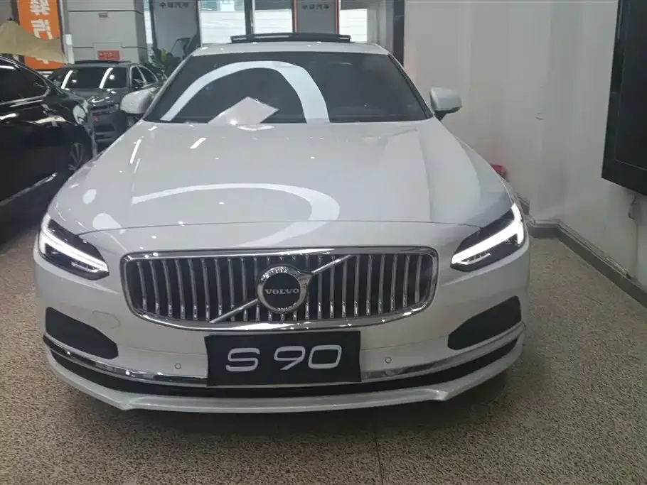 Volvo S90 — фото 8