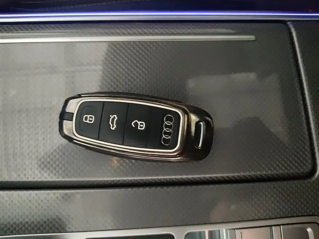 Audi A6L 2025 из CN, фото 3