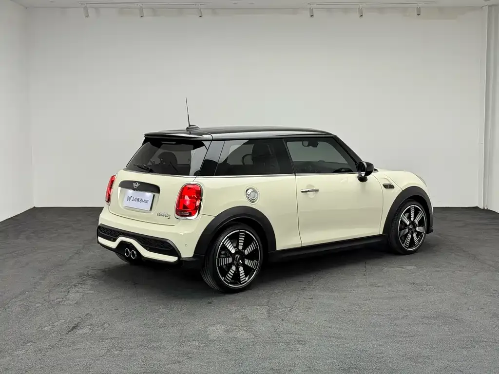 MINI Cooper (3-door) 2022 из CN, фото 10